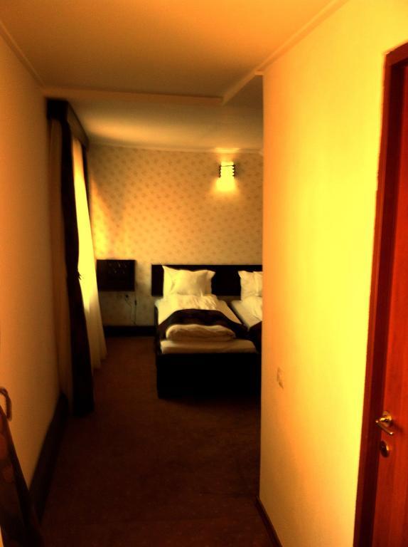 Chic City Rooms Segesvár Szoba fotó